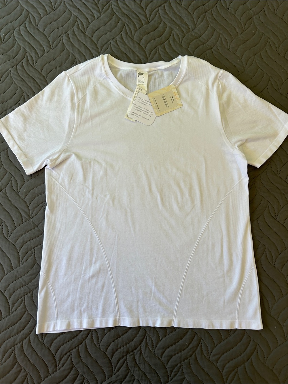 NWT - Fabletics Feather Tech Shirt Sleeve Top